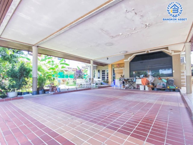 *****บ้านเดี่ยวมือสอง ! ม.ปรีชา พหลโยธิน87 เนื้อที่กว้างถึง 80.6 ตร.ว บ้านสวย สภาพดี พร้อมอยู่ เน้นความเป็นส่วนตัว รองรับทุกครอบครัวด้วยฟังก์ชั่น 3 ห้องนอน 3 ห้องน้ำ 2 ที่จอดรถ พิเศษสุดๆ โอนในปี 2564 นี้ รับทันทีทองคำแท่ง 10 บาท !! การเดินทางสะดวกสบายเข้าออกได้หลายเส้นทาง ใกล้รถไฟฟ้าสาย สีแดงเข้ม "สถานีหลักหก"